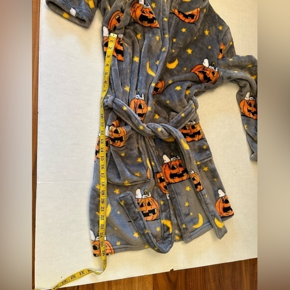 Peanuts plush snoopy grey robe by Berkshire Sz-S/M. R3 - Picture 6 of 11